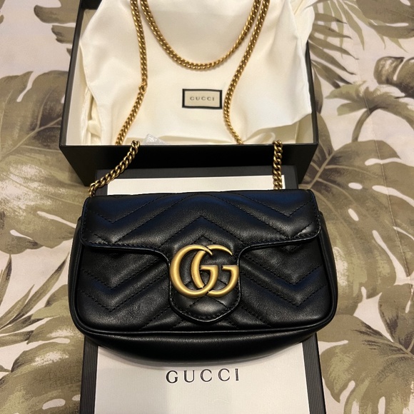 Gucci clutch purse - Picture 1 of 6